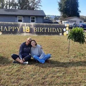 Meet your Posher, Sharon